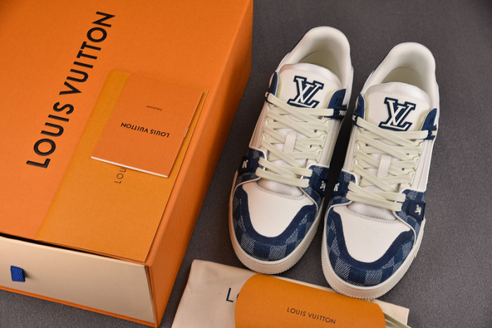 L1VV TRAINER