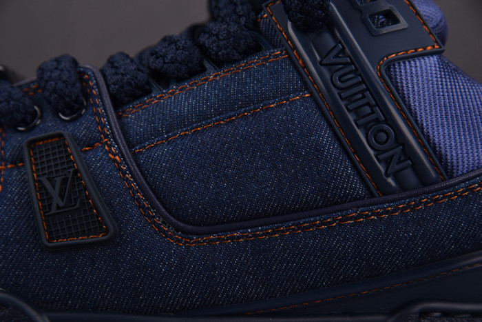 L1VV TRAINER