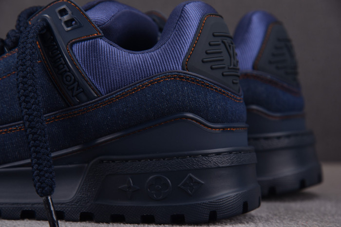 L1VV TRAINER