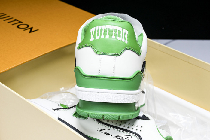 L1VV TRAINER