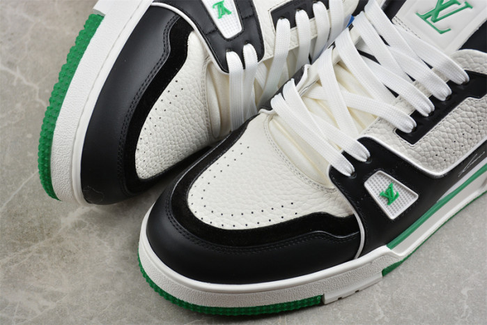 L1VV TRAINER