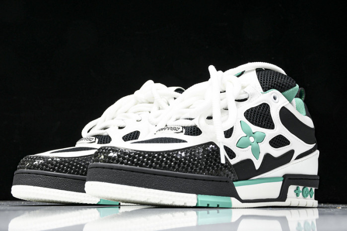 L1VV TRAINER