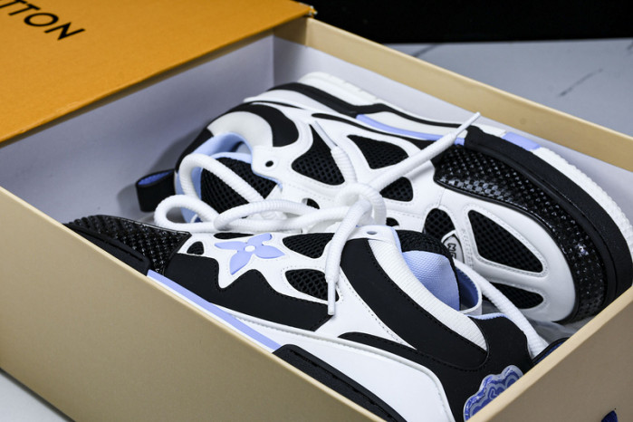 L1VV TRAINER