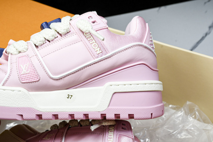 L1VV TRAINER