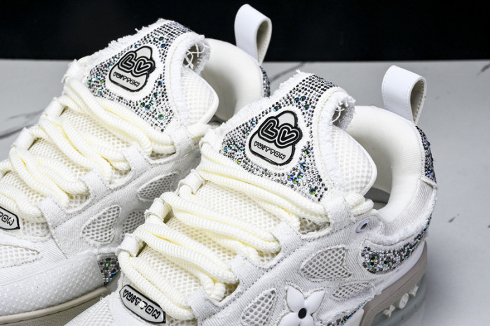 L1VV TRAINER
