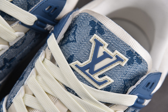 L1VV TRAINER