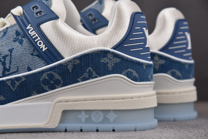 L1VV TRAINER