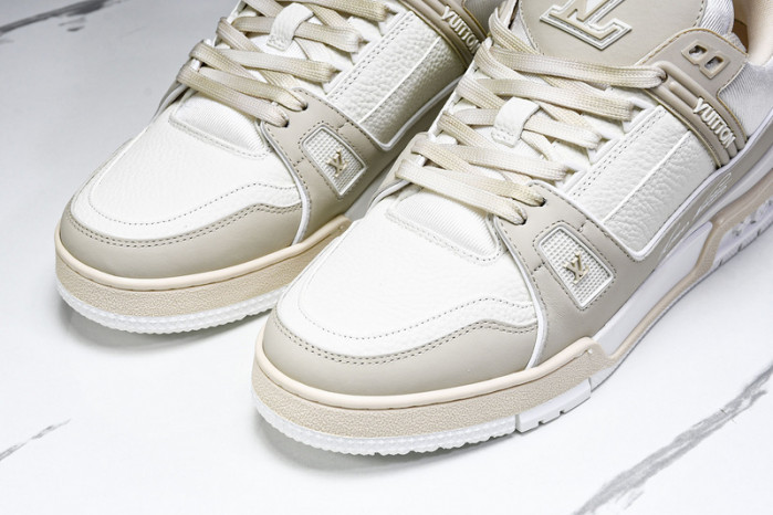 L1VV TRAINER