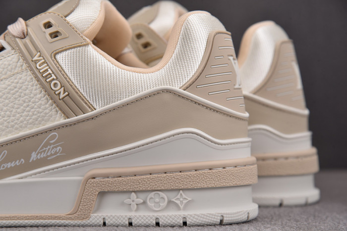L1VV TRAINER