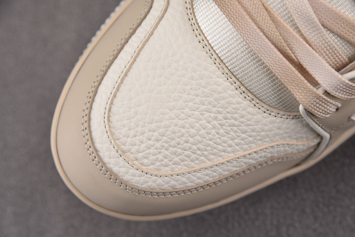 L1VV TRAINER