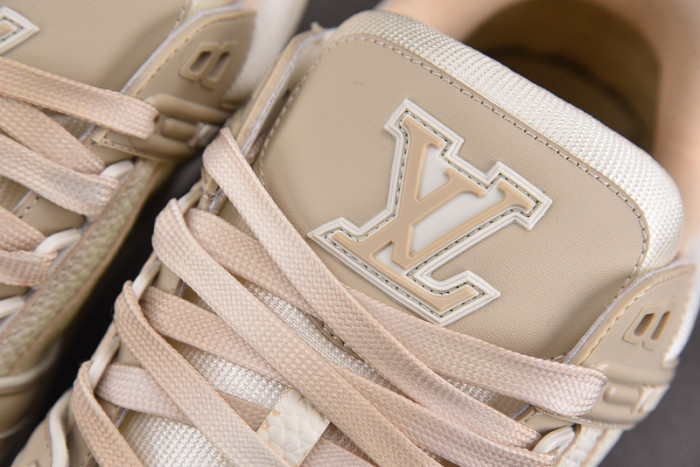 L1VV TRAINER