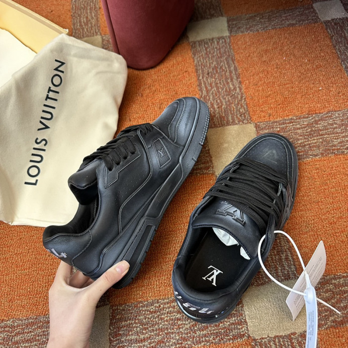 L1VV TRAINER