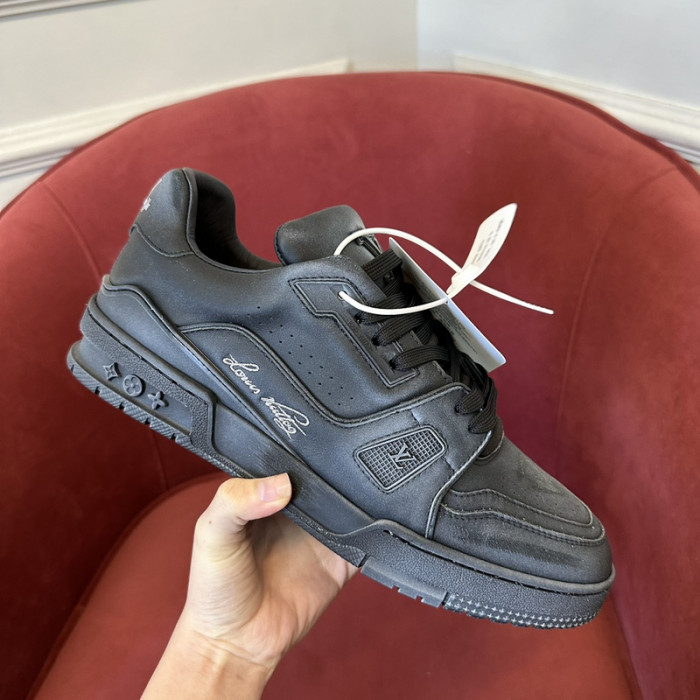 L1VV TRAINER
