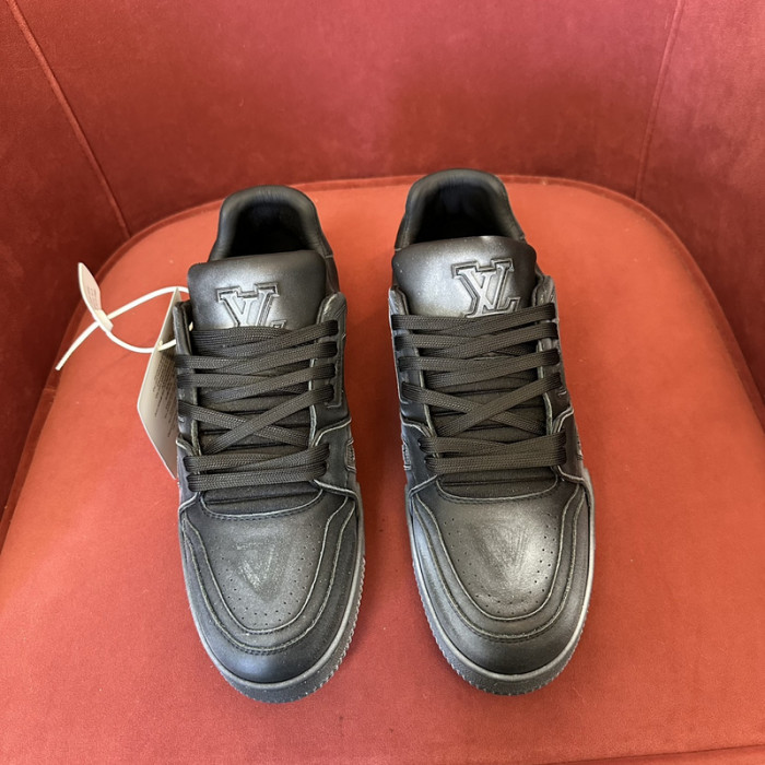 L1VV TRAINER