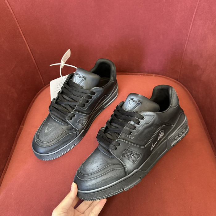 L1VV TRAINER