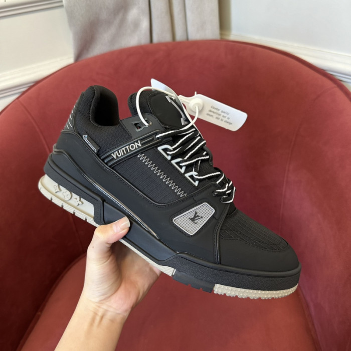 L1VV TRAINER