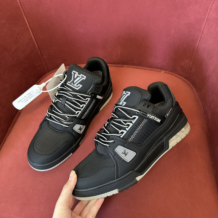 L1VV TRAINER