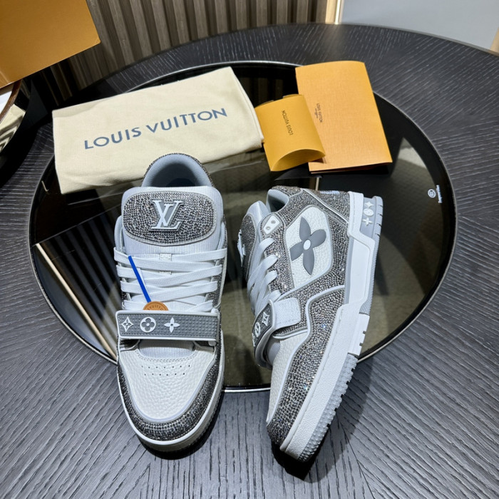 L1VV TRAINER