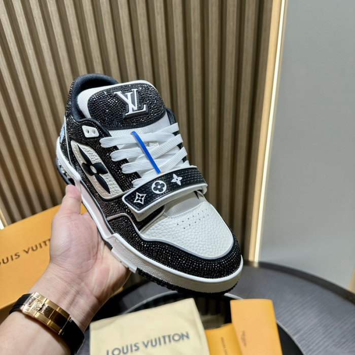 L1VV TRAINER