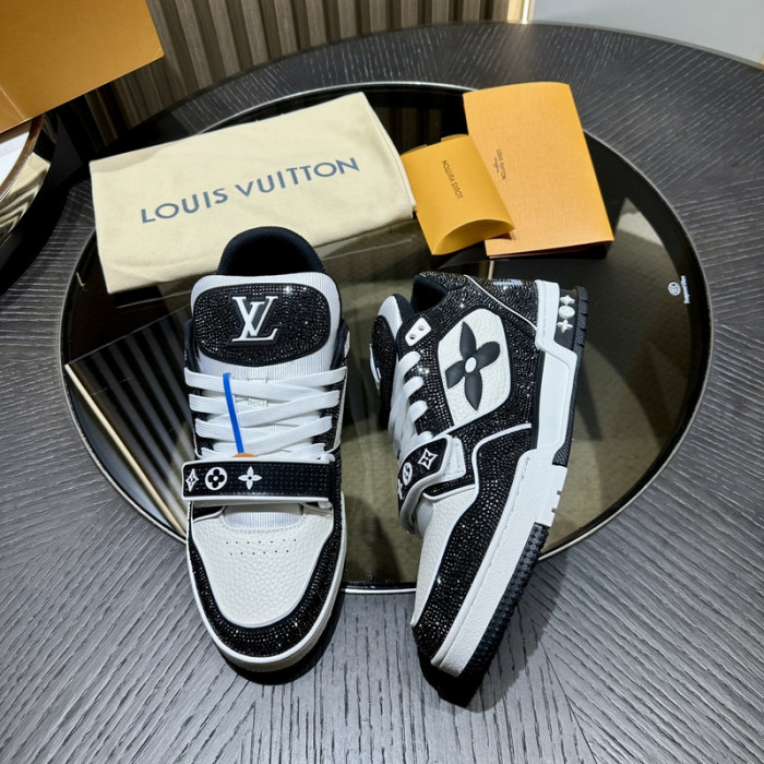 L1VV TRAINER