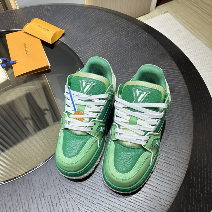 L1VV TRAINER