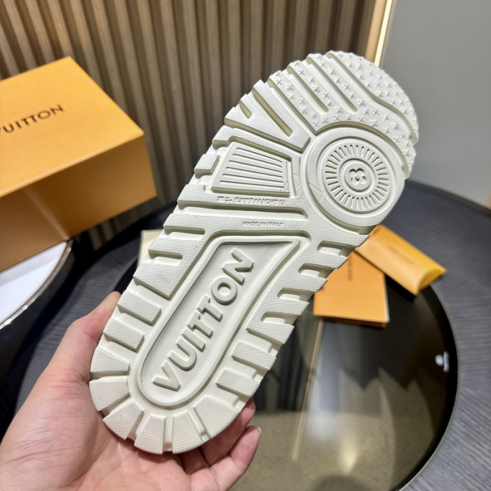 L1VV TRAINER