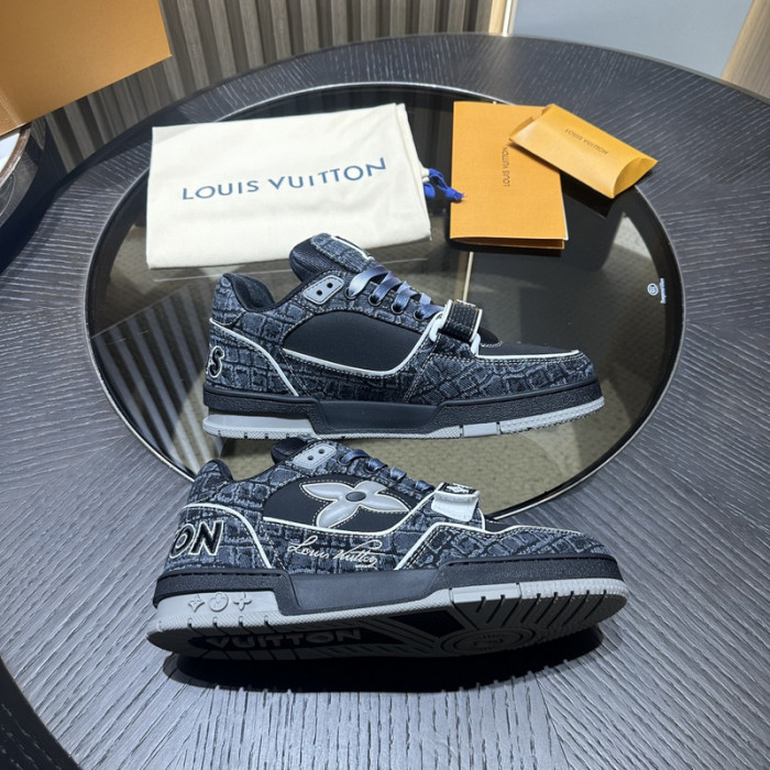 L1VV TRAINER