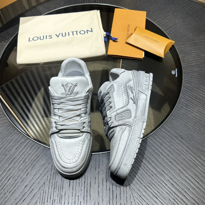 L1VV TRAINER