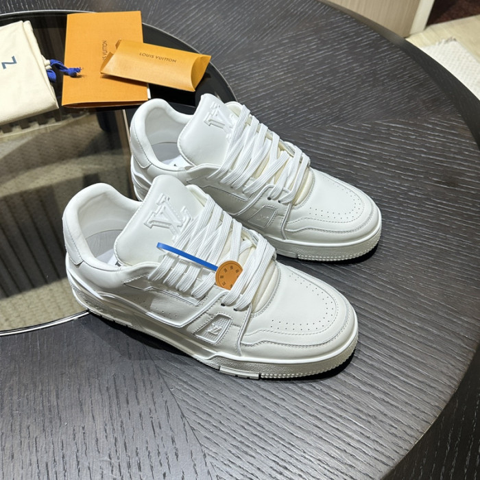 L1VV TRAINER