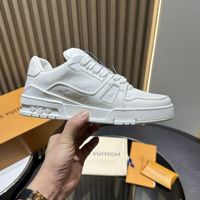 L1VV TRAINER