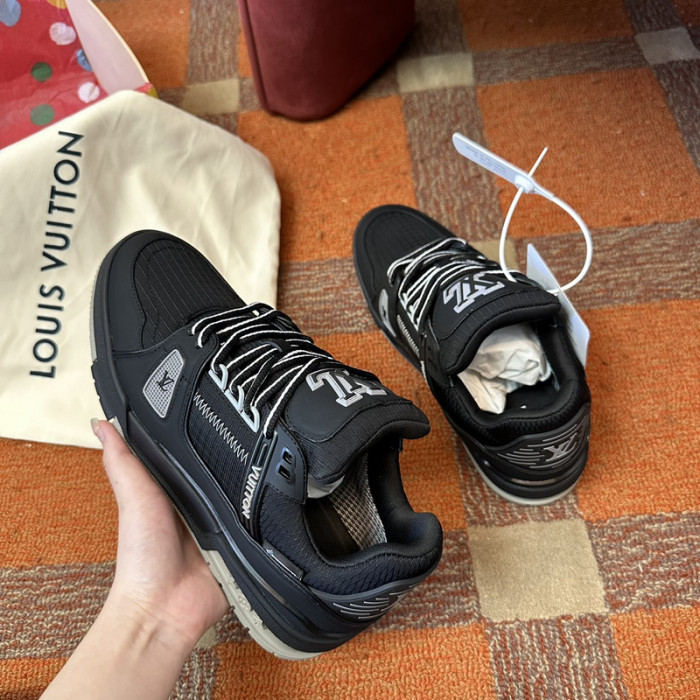 L1VV TRAINER