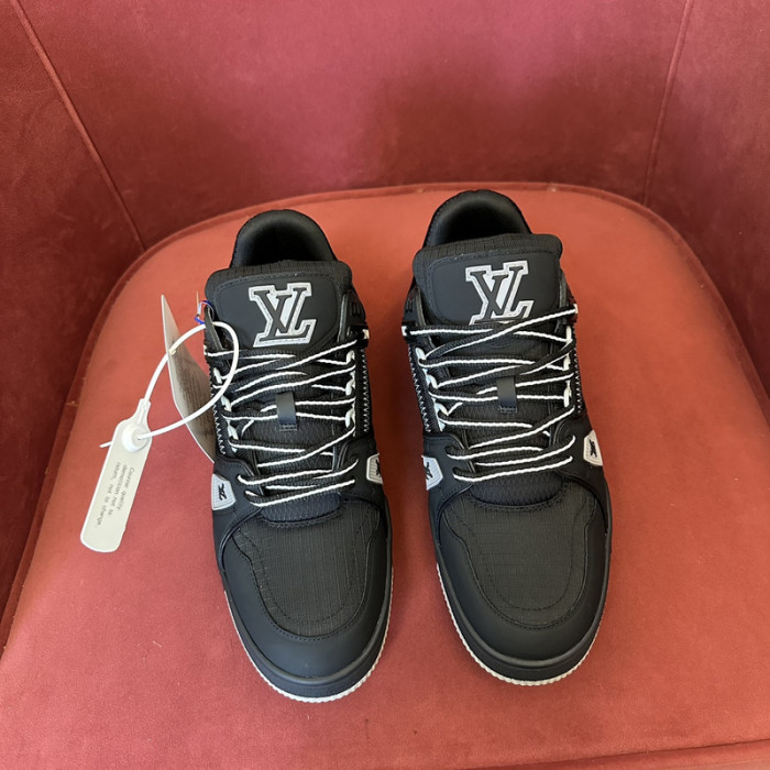 L1VV TRAINER