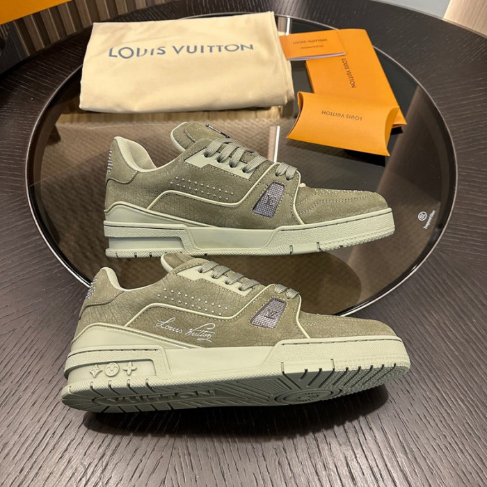 L1VV TRAINER