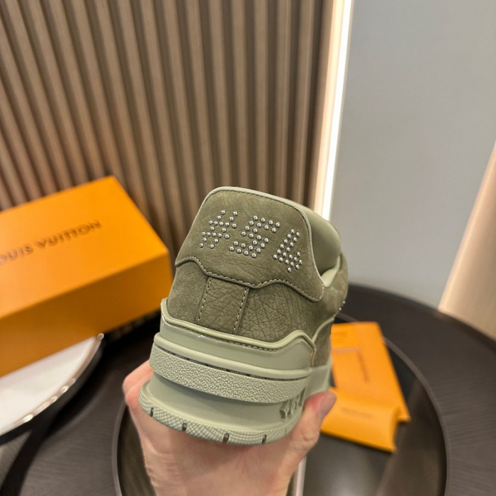 L1VV TRAINER
