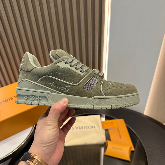 L1VV TRAINER