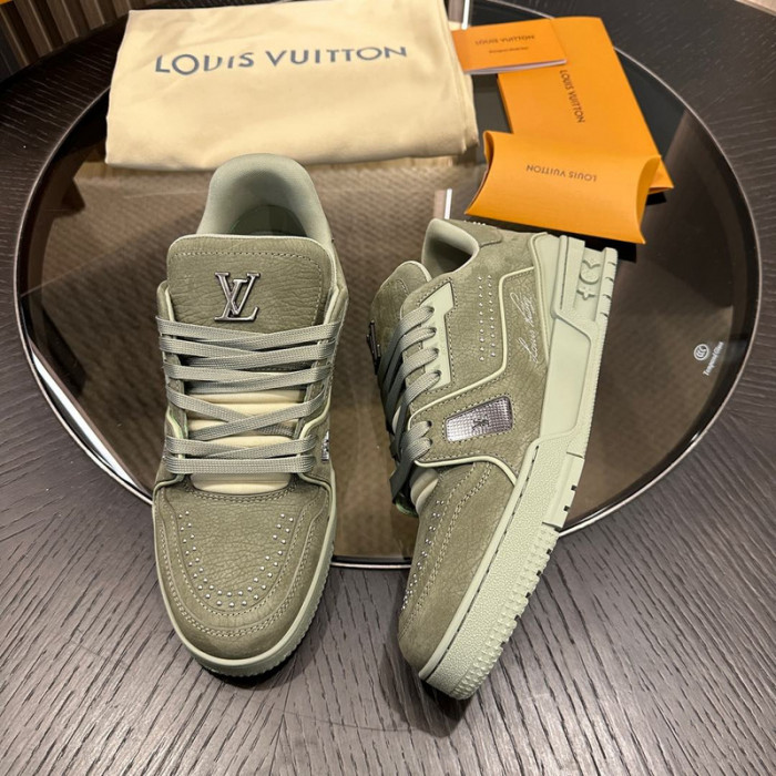 L1VV TRAINER