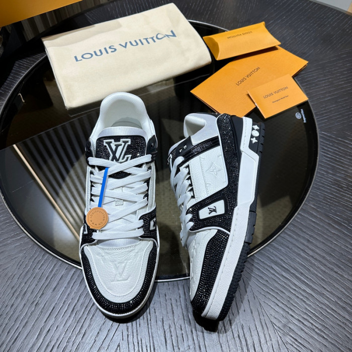 L1VV TRAINER