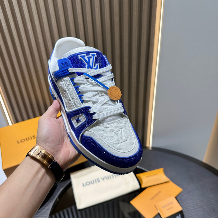 L1VV TRAINER
