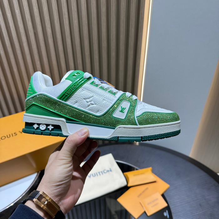 L1VV TRAINER