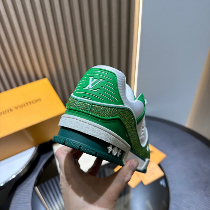 L1VV TRAINER