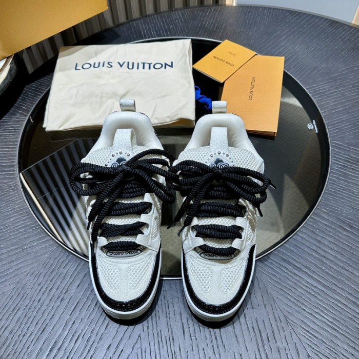 L1VV TRAINER