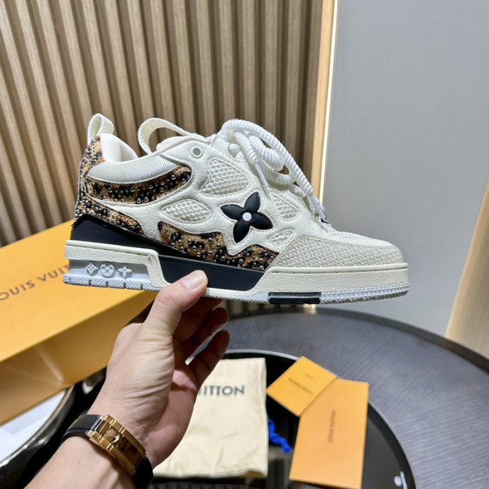 L1VV TRAINER