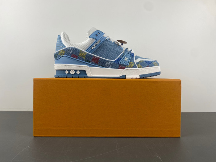 L1VV TRAINER