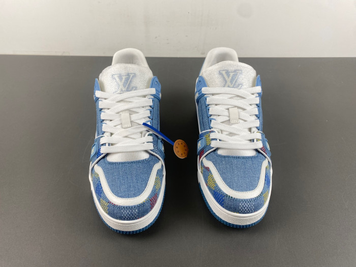 L1VV TRAINER