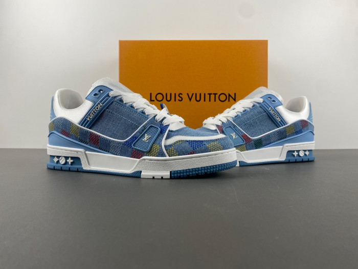 L1VV TRAINER