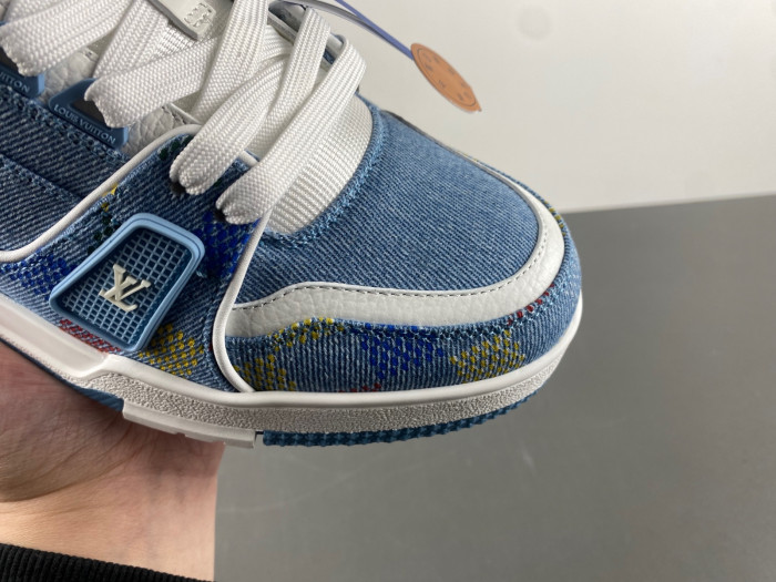 L1VV TRAINER