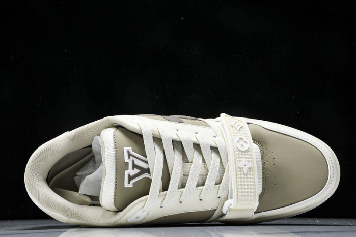 L1VV TRAINER