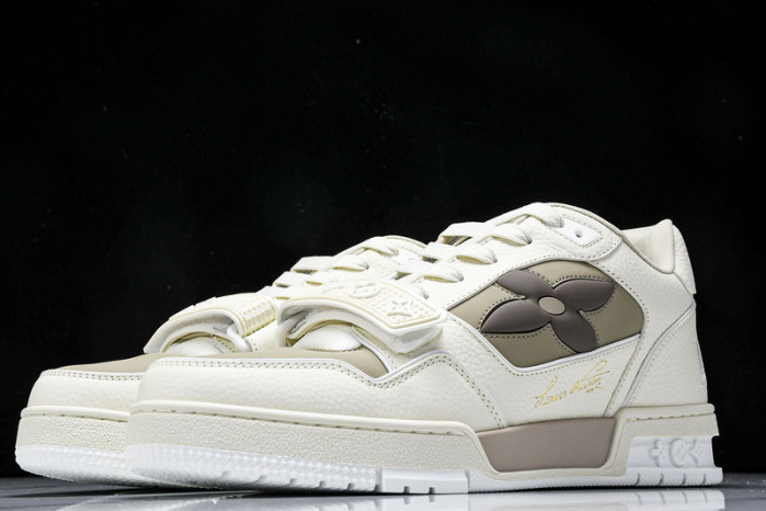L1VV TRAINER