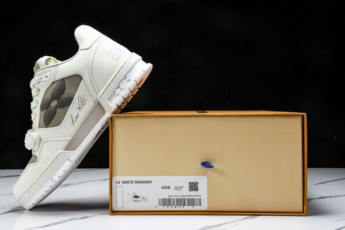 L1VV TRAINER