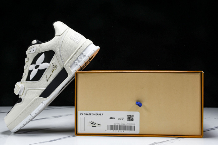 L1VV TRAINER